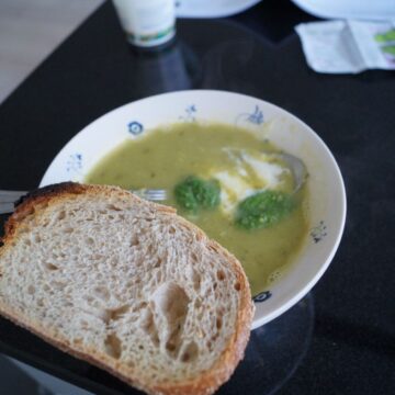 Agurkesuppe med ærter
