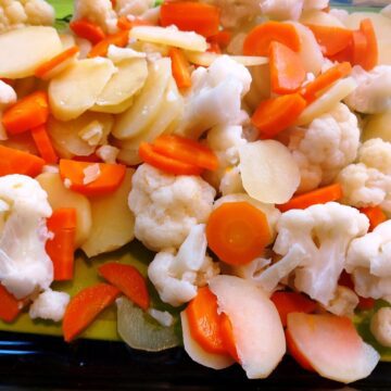 Blomkål, gulerødder og kartofler