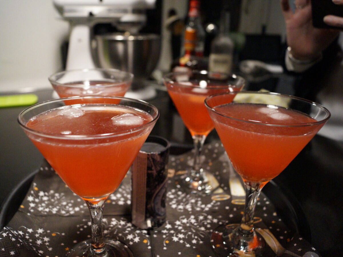 Cocktail med Cointreau og tranebærjuice