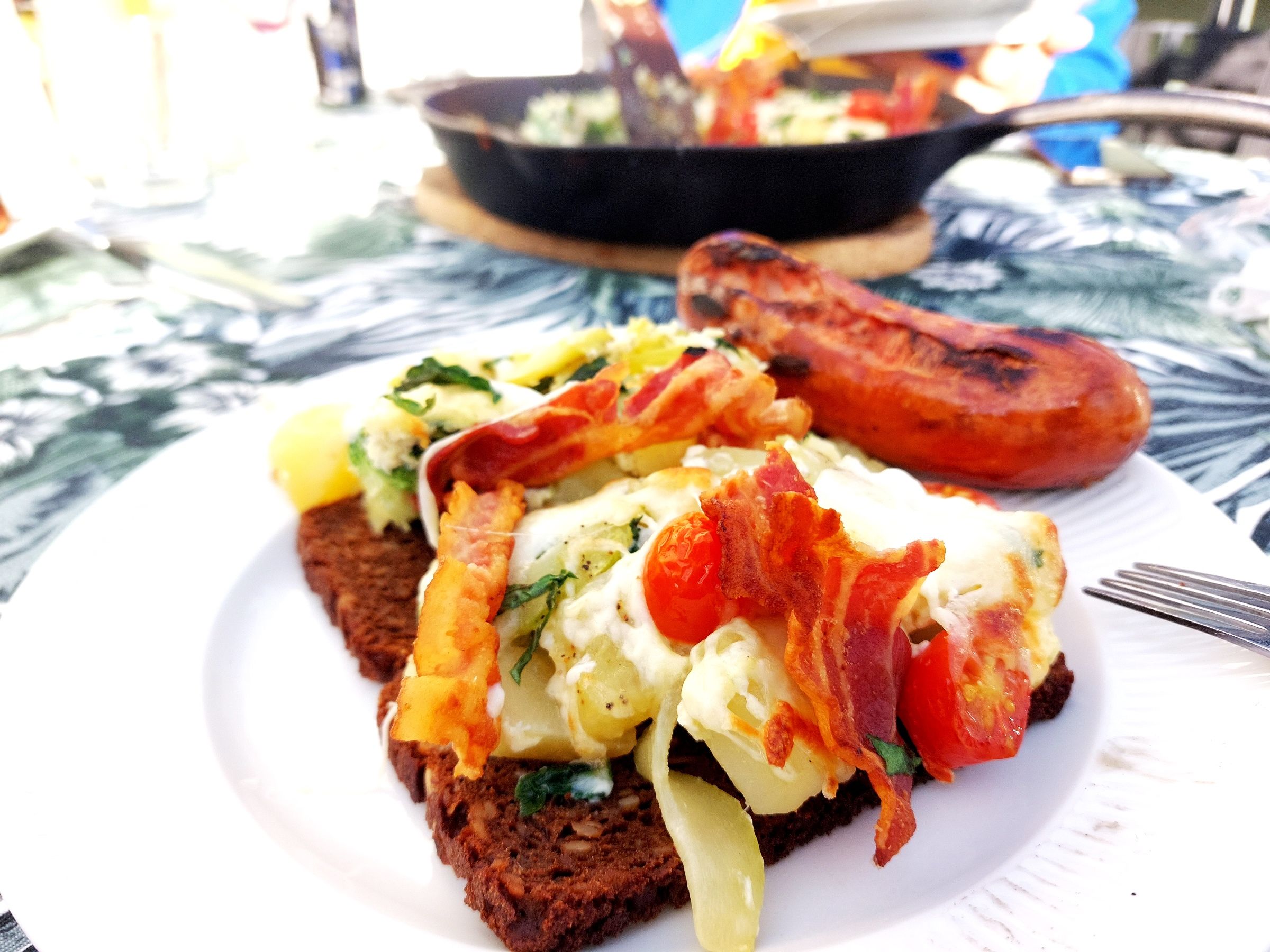 Vi spiser Frittata med rugbrød