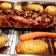 Fyldt svinemørbrad med hasselback kartofler