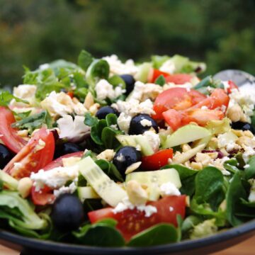 Græsk salat med feldsalat