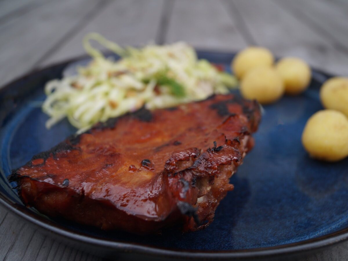 Grillede spareribs med barbecue