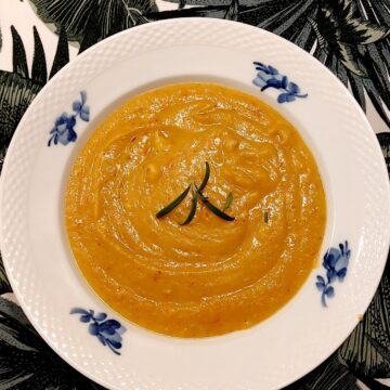 Grøntsagssuppe med karry
