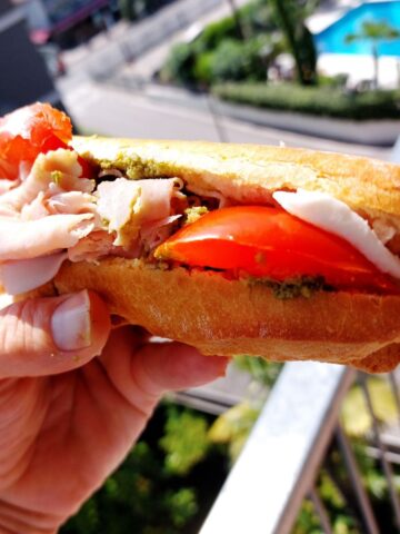 Sandwich lavet med flutes eller baguette