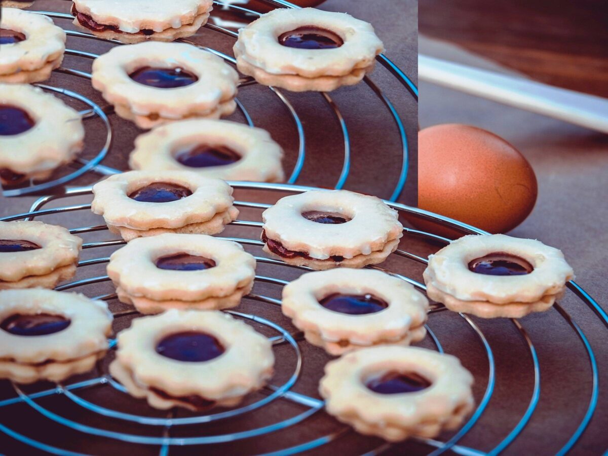 Julekranse småkager med marmelade