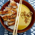Katsu curry paneret svinemørbrad med ris og karrysauce