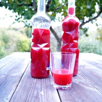 Kirsebærsaft på flaske