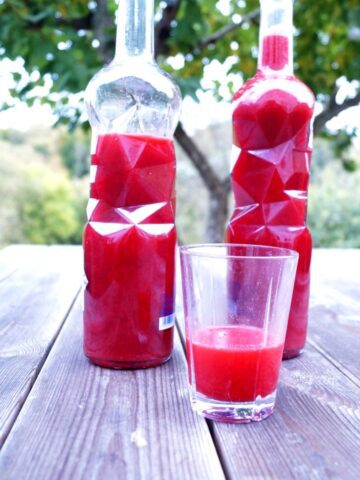 Kirsebærsaft på flaske