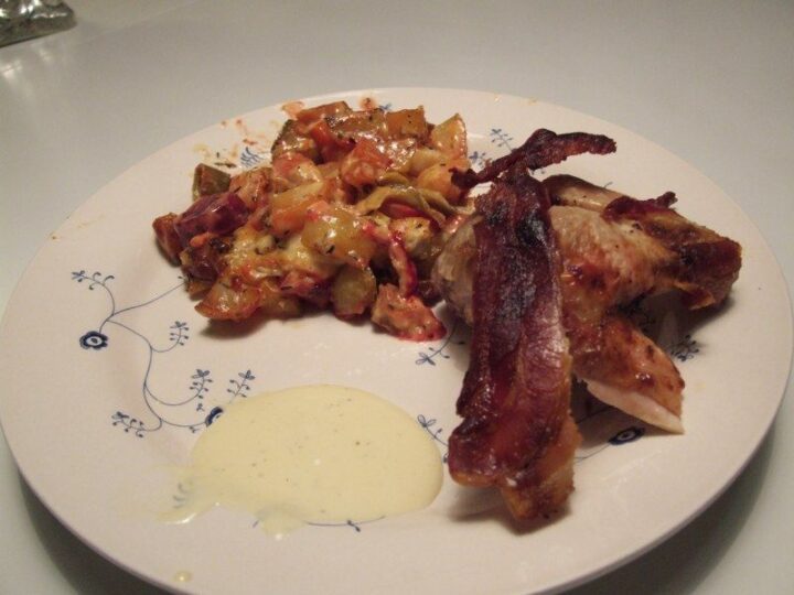 Hel kylling med rodfrugter i fad Min Madopskrift