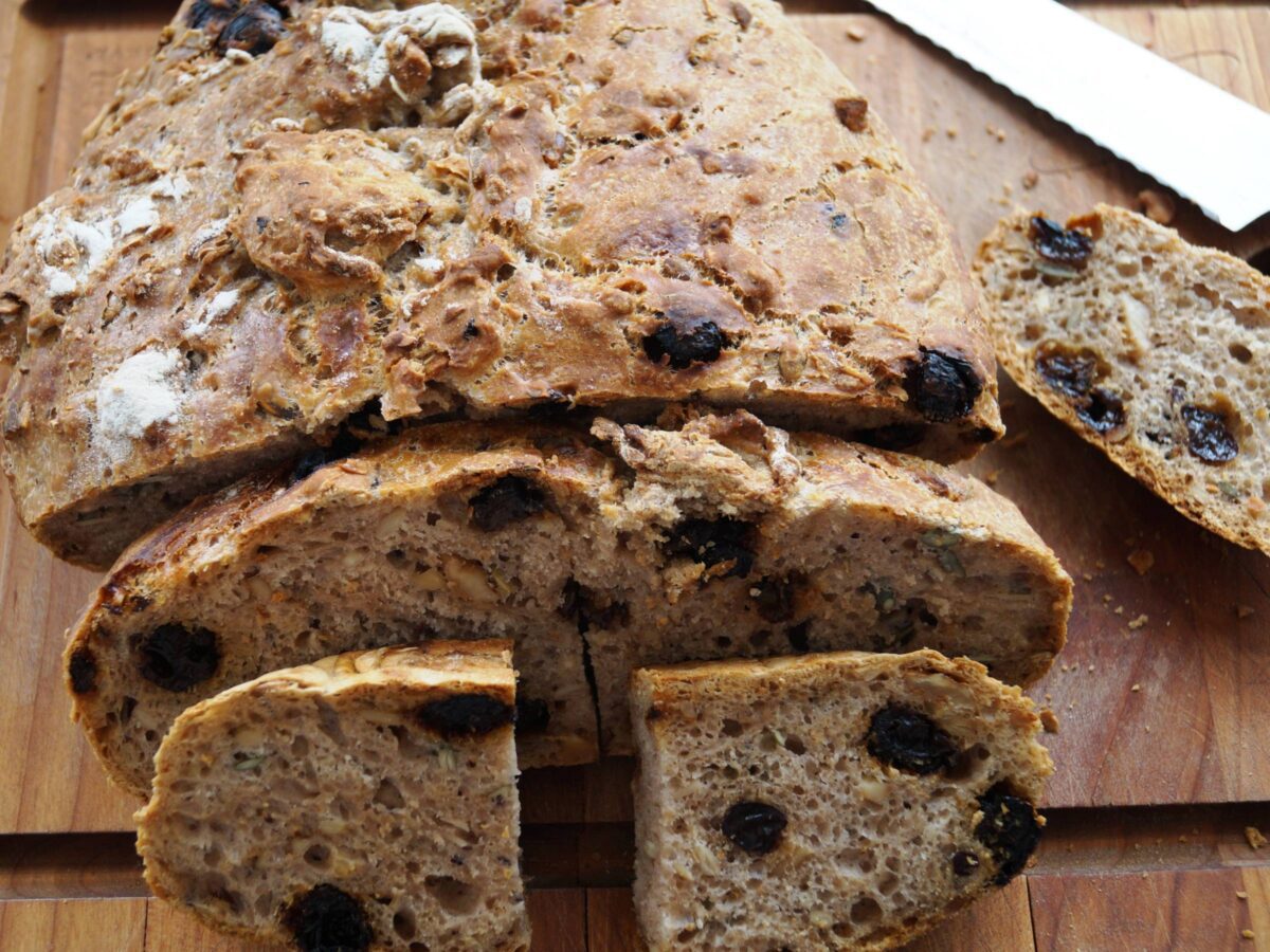 Nøddebrød med rosiner