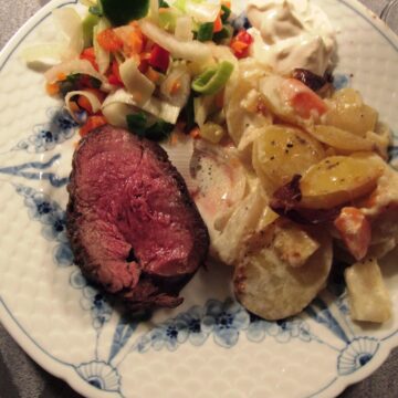 Oksemørbrad grillet og med tilbehør