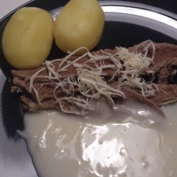Oksespidsbryst med peberrodssauce
