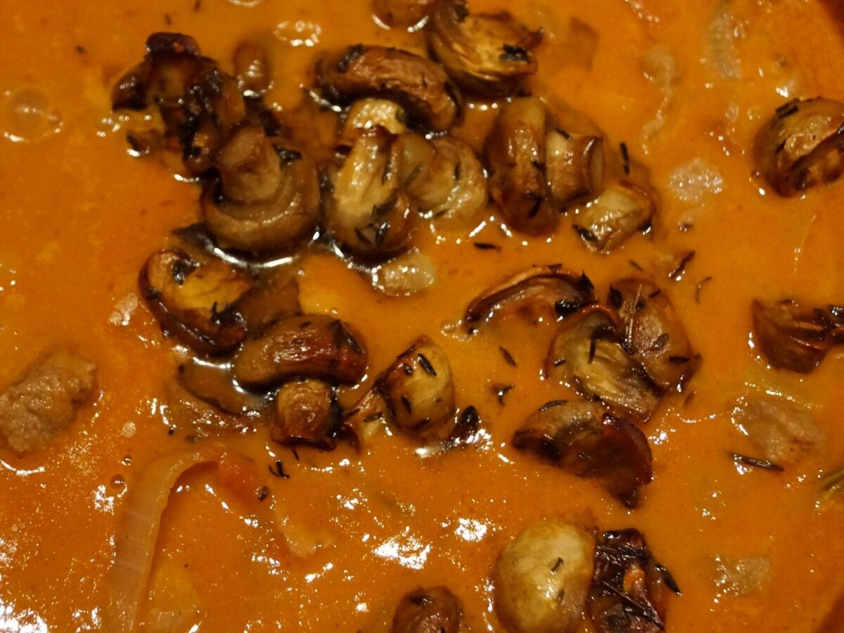 Paprikagryde med kartofler og champignon