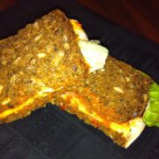 Rugbrødssandwich med skinke og ost