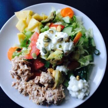Sund tunsalat med hytteost