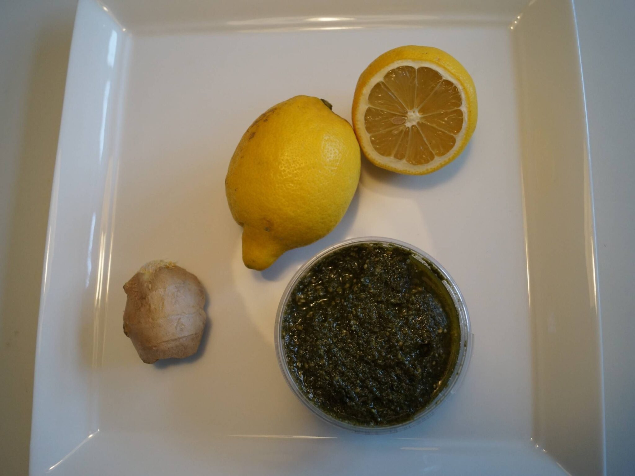 Basilikum dressing med citron - Lækker krydret dressing - Min Madopskrift