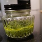 Ramsløgspesto i glas
